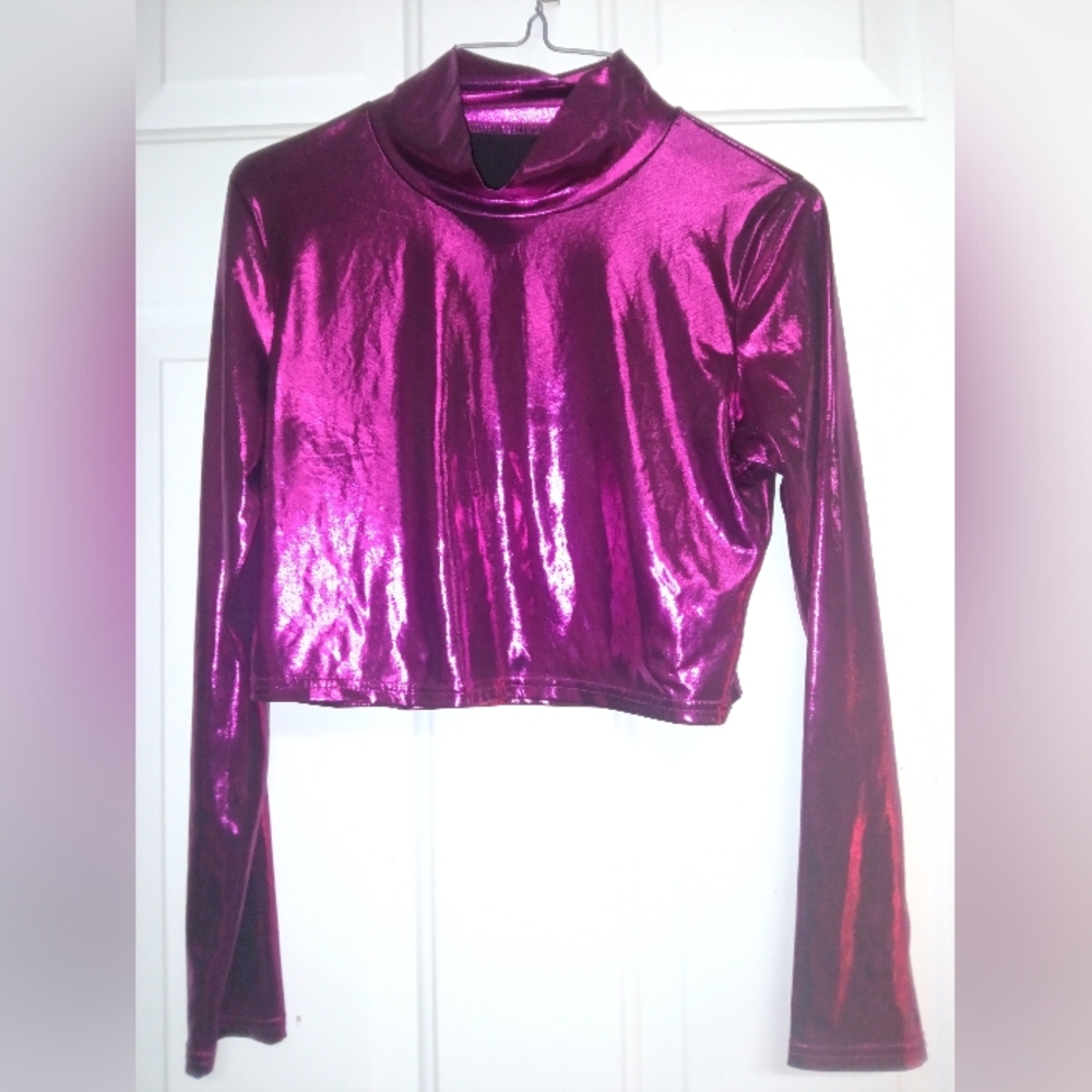 🦋Metallic Purple Long Sleeve Crop Top Size L 22" Pit And Stretch